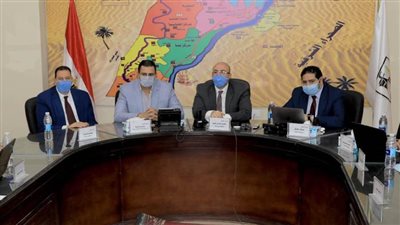 محافظ بني سويف يواصل متابعته انتخابات الشيوخ