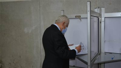 وزير التربية والتعليم يدلي بصوته في انتخابات مجلس الشيوخ