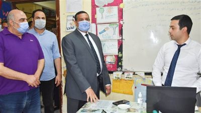 محافظ البحيرة يتفقد اللجان الانتخابية برشيد