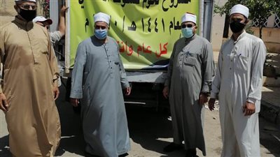 توزيع طني لحوم من صكوك الأضحية على المستحقين بالدقهلية