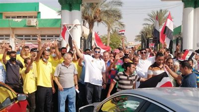 مسيرة حاشدة من نادي الشيخ زايد للمشاركة في انتخابات الشيوخ