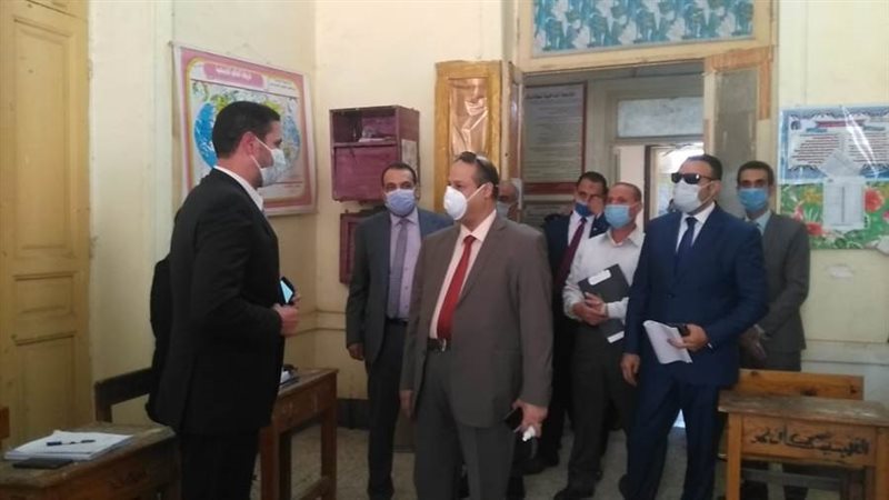 رئيس اللجنة المشرفة