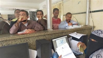 زحام في آخر يوم لاستقبال طلبات التصالح في مخالفات البناء بالمنيا