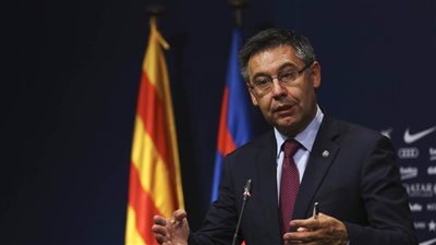 رئيس برشلونة يدعو لاجتماع طارئ بعد الهزيمة القاسية أمام البايرن في دوري الأبطال