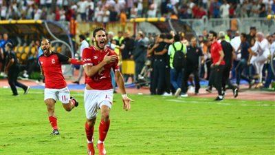 مقطع فيديو يكشف دور إكرامي في انتقال 