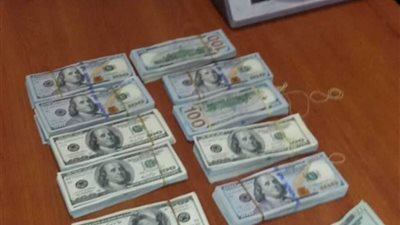 جمارك مطار القاهرة تحبط محاولتي تهريب كمية من النقد الأجنبي