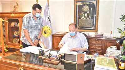 محافظ أسيوط يقرر تخفيض درجة القبول بمدارس التعليم الفني 5 درجات لاستكمال الكثافة