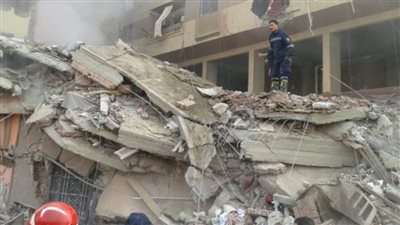 عاجل.. انهيار عقار بالإسكندرية والبحث عن سيدة مفقودة
