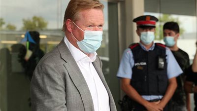 رئيس برشلونة: الهولندي رونالد كومان المدرب الجديد للفريق