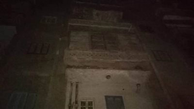 سقوط شرفة عقار بالدقهلية.. (صور)