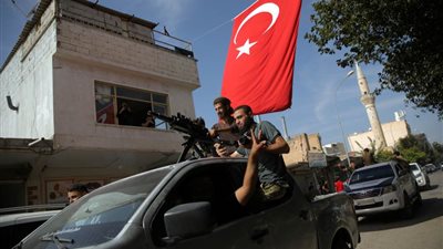 الدفاع الروسية تدعو تركيا لوقف الأنشطة الإجرامية للمسلحين الموالين لها بسوريا