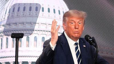 ترامب: الصين ستكون مالكة للولايات المتحدة في حال فوز بايدن