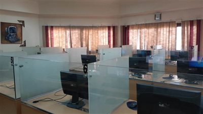 مكتبة دمنهور تستعد لعودة التدريب واختبارات الحاسب الآلي