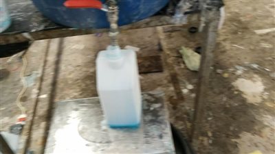 ضبط مصنع ينتج الغراء والجرانيت والكحول مجهول المصدر