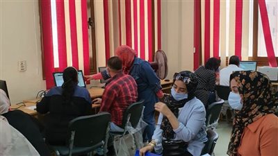 طلاب المرحلة الأولى يتوافدون على جامعة كفر الشيخ لتسجيل رغباتهم