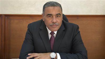 محافظ مطروح ونائب وزير التعليم يكرمان أوائل الثانوية العامة بالعلمين الجديدة