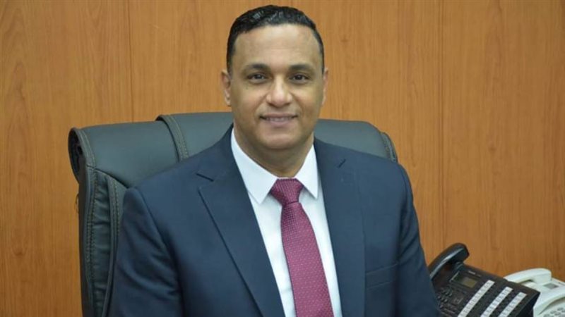 الدكتور أيمن مختار