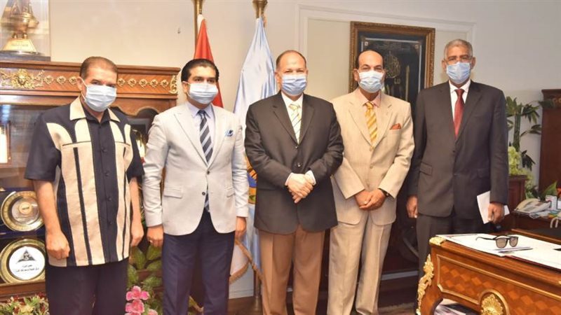 المحافظ ورئيس الاتحاد