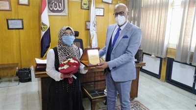 منحة لابنة الطبيبة شهيدة 