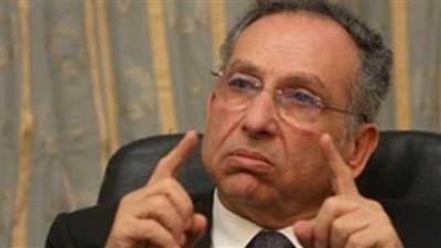 تأجيل محاكمة ممدوح حمزة