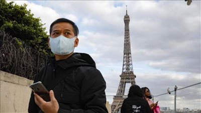 فرنسا تسجل عددا قياسيا جديدا في إصابات كورونا منذ رفع الإغلاق