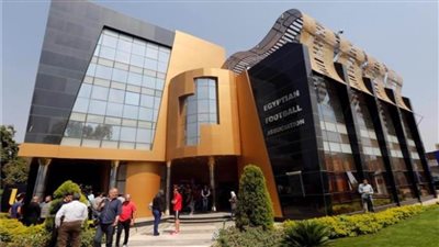 تعرف على حكام مباريات السبت 