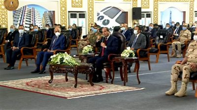 الرئيس السيسي يطالب الإعلام بتناول أزمة التعدي على الأراضي الزراعية بصورة أعمق