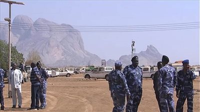 وزير الداخلية السوداني: تمديد حظر التجوال في 