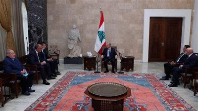 التكتلات النيابية الرئيسية في لبنان تُسمي مصطفى أديب لرئاسة الحكومة