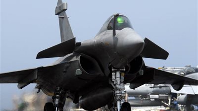 بينها ٨ طائرات دمرت أسلحة تركية في قاعدة ليبية.. اليونان تحصل علي ١٨مقاتلة رافال 