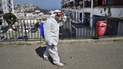 الجزائر تمدد حظر التجوال الجزئي في 18 ولاية لمدة شهر بسبب كورونا