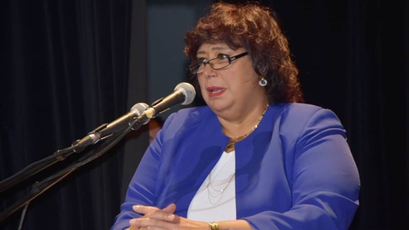 الدكتورة ايناس عبد