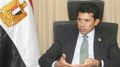 وزير الرياضة يتعهد بإنهاء أزمة سموحة والإصلاح الزراعي 