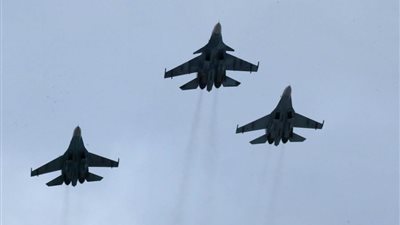 8 مقاتلات روسية تقلع لاعتراض 3 قاذفات استراتيجية أمريكية فوق البحر الأسود