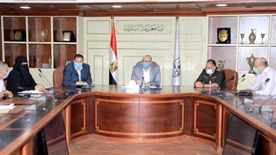  محافظ بني سويف يتابع  تطوير الكورنيش بالمنطقة السفلية   