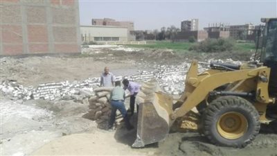 إزالة تعديات على 14 فدانًا بمدينة البياضية بالأقصر