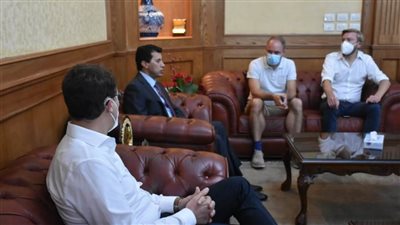 وزير الرياضة يستعرض مع الاتحاد الدولى لليد آخر استعدادات استضافة المونديال