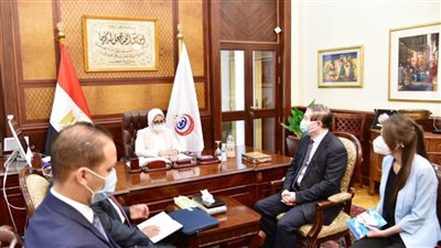 وزيرة الصحة تبحث سبل التعاون مع إحدى الشركات الصينية لإنتاج لقاحات كورونا