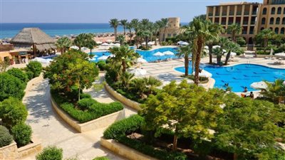 12 فندقاً اتسلم شهادة السلامة الصحية المعتمدة للتشغيل