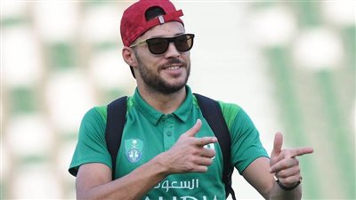 هل ينضم يوسف البلايلي لقائمة اللاعبين المتمردين بالنادي الأهلي؟