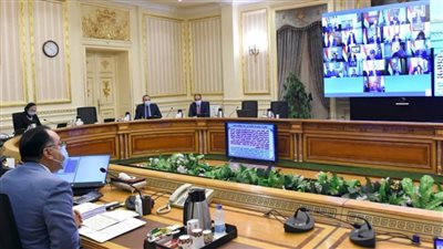 موجز الرابعة: رئيس الوزراء يُتابع جهود استخدام الغاز الطبيعي كوقود بديل للسيارات والمركبات