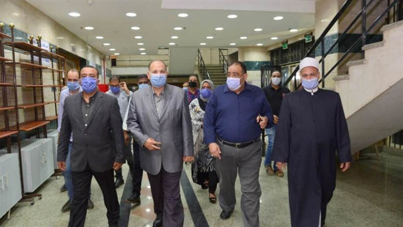 محافظ أسيوط بقصر