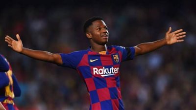 تعرض لكدمة.. برشلونة يعلن إصابة أنسو فاتي