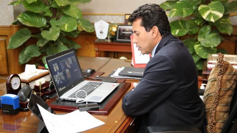 د. أشرف صبحى