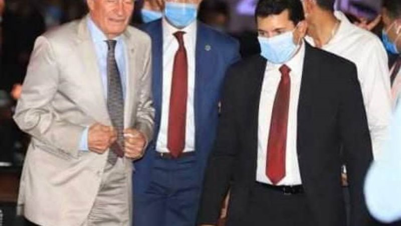 وزير الشباب وحسن