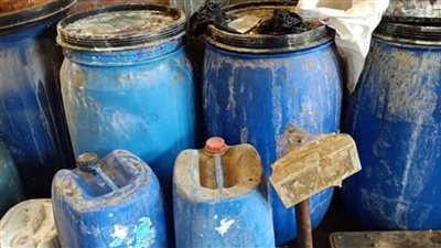 ضبط مصنع منظفات بدون ترخيص بالبحيرة