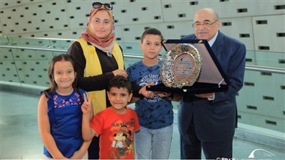 مدير مكتبة الإسكندرية يستقبل أسرتي 