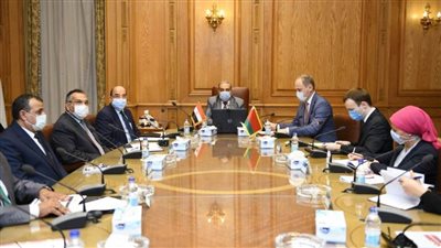 وزير الدولة للإنتاج الحربي يبحث مع خمس شركات بيلاروسية التعاون المشترك