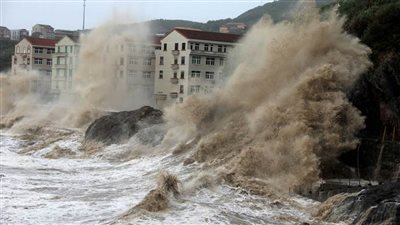 الإعصار سالي يهدد بسيول كارثية ودعوات حكومية للفرار