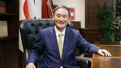 رئيس الوزراء الياباني يبدأ عمله اليوم رسميا